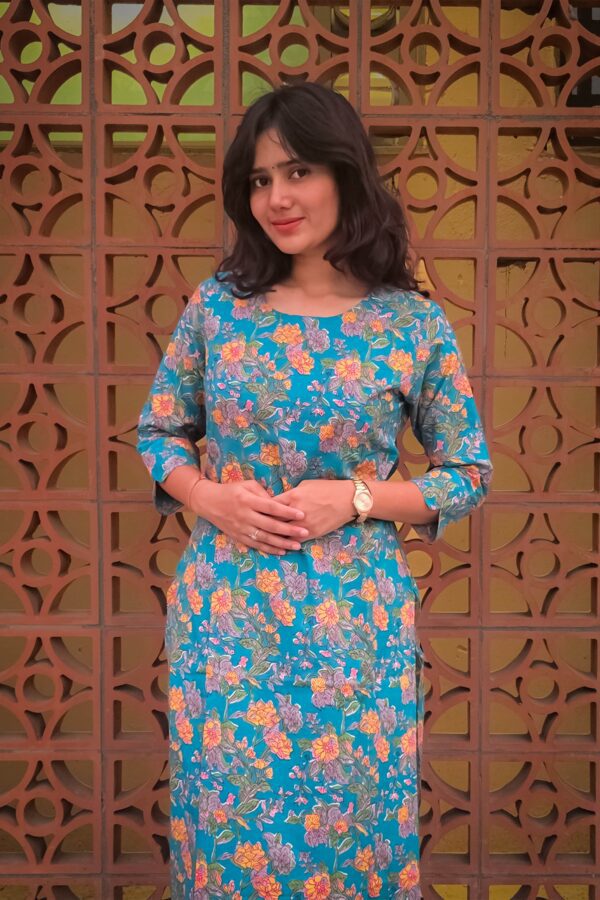 Aarzo Blossom Cotton Kurti