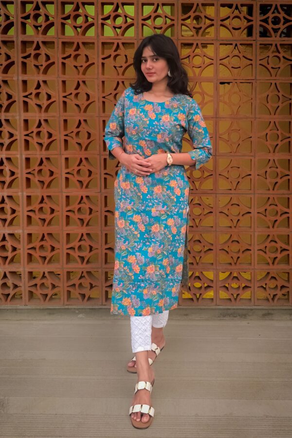 Aarzo Blossom Cotton Kurti