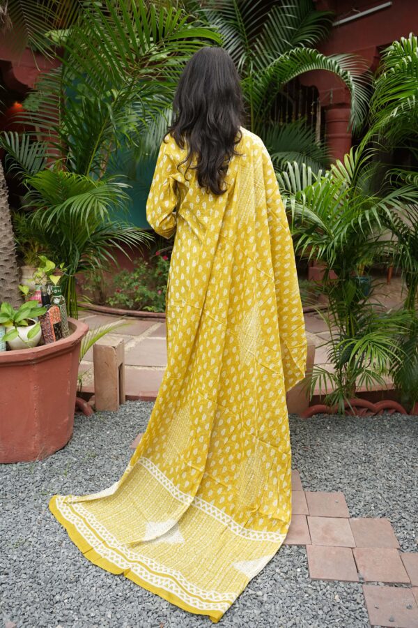 Rooh ‑ Bloom Straight Set