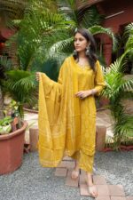 Bandhav ‑ Bandhej Charm