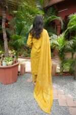 Bandhav ‑ Bandhej Charm