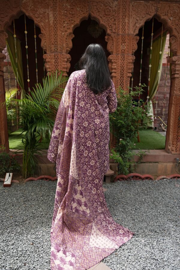 Plus ‑ Plum Floral Elegance