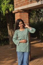 Meadow Daisy Cotton Top
