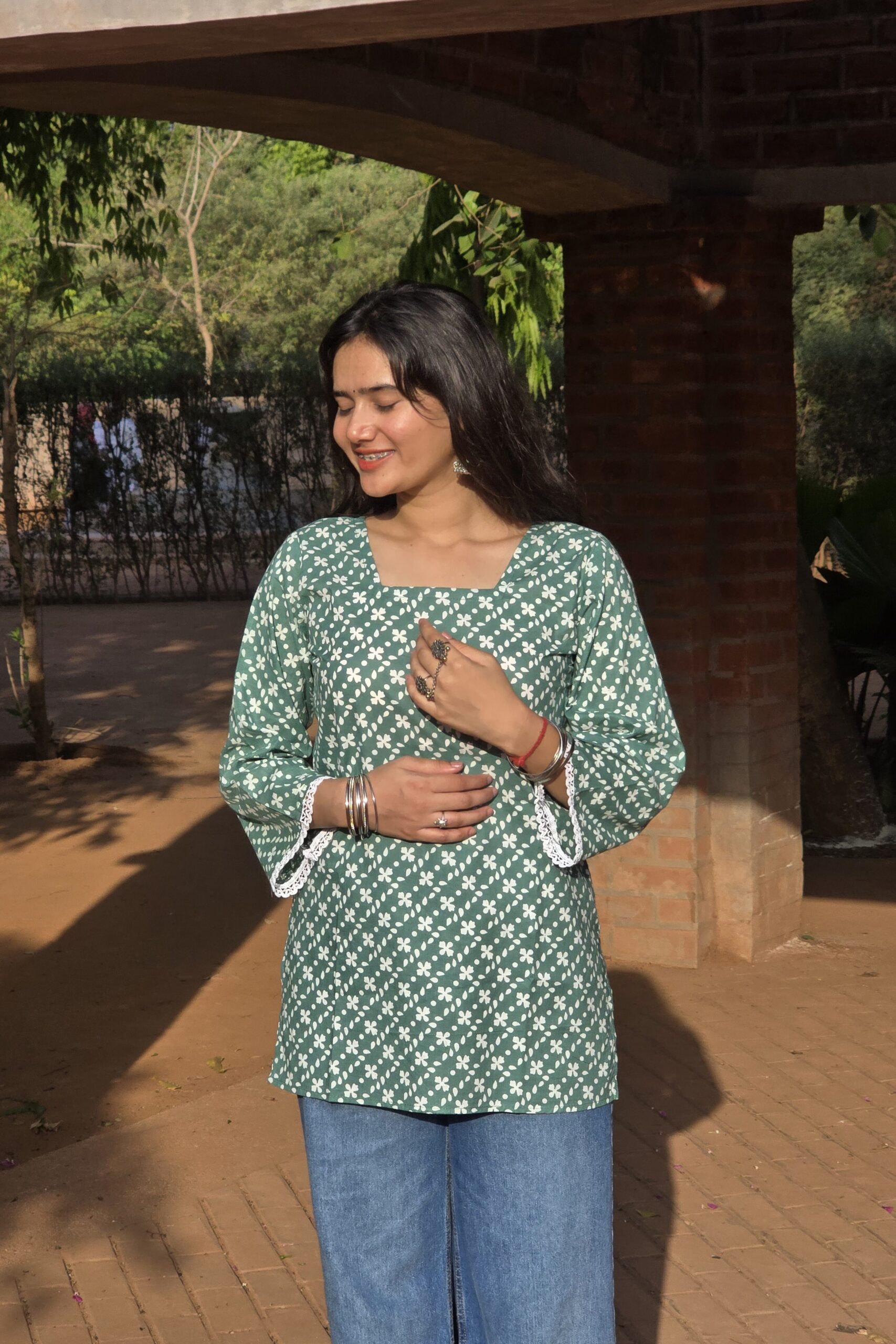 Meadow Daisy Cotton Top